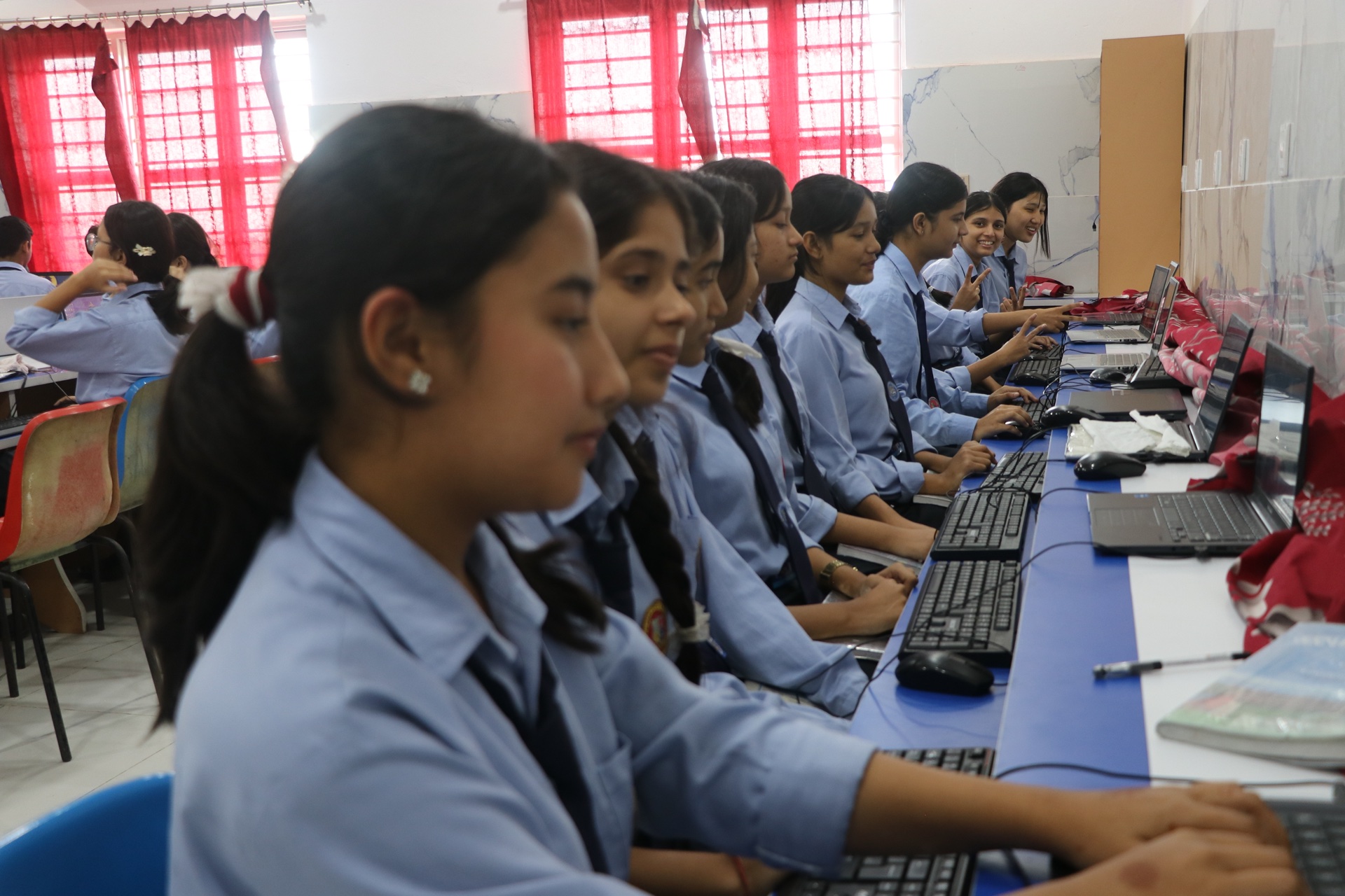 Individual workstations enabling self-paced digital learning